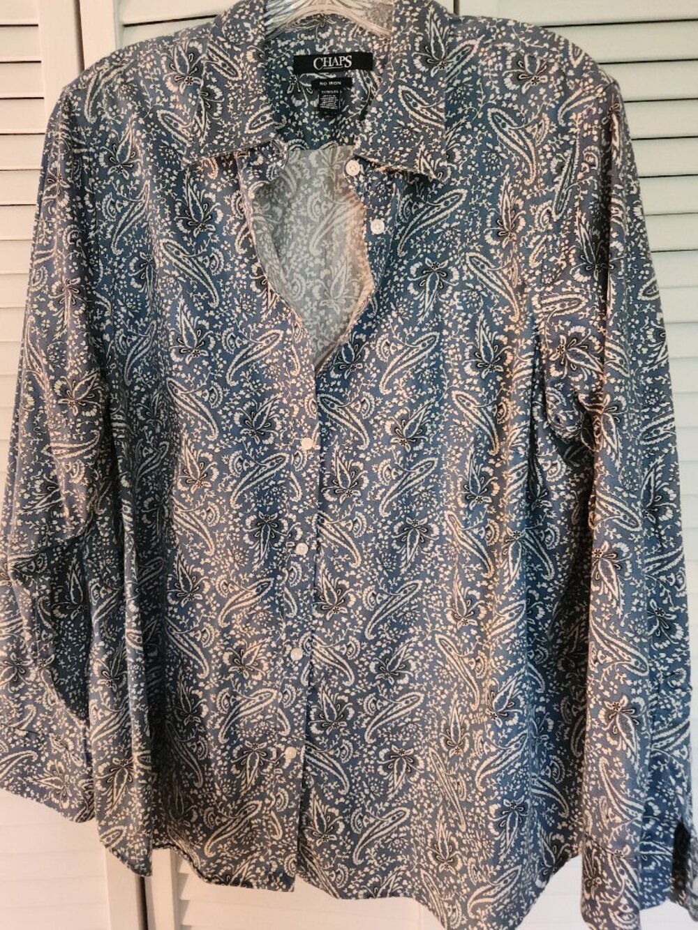 Chaps 1X Long Sleeved Blue and White Paisley Shirt